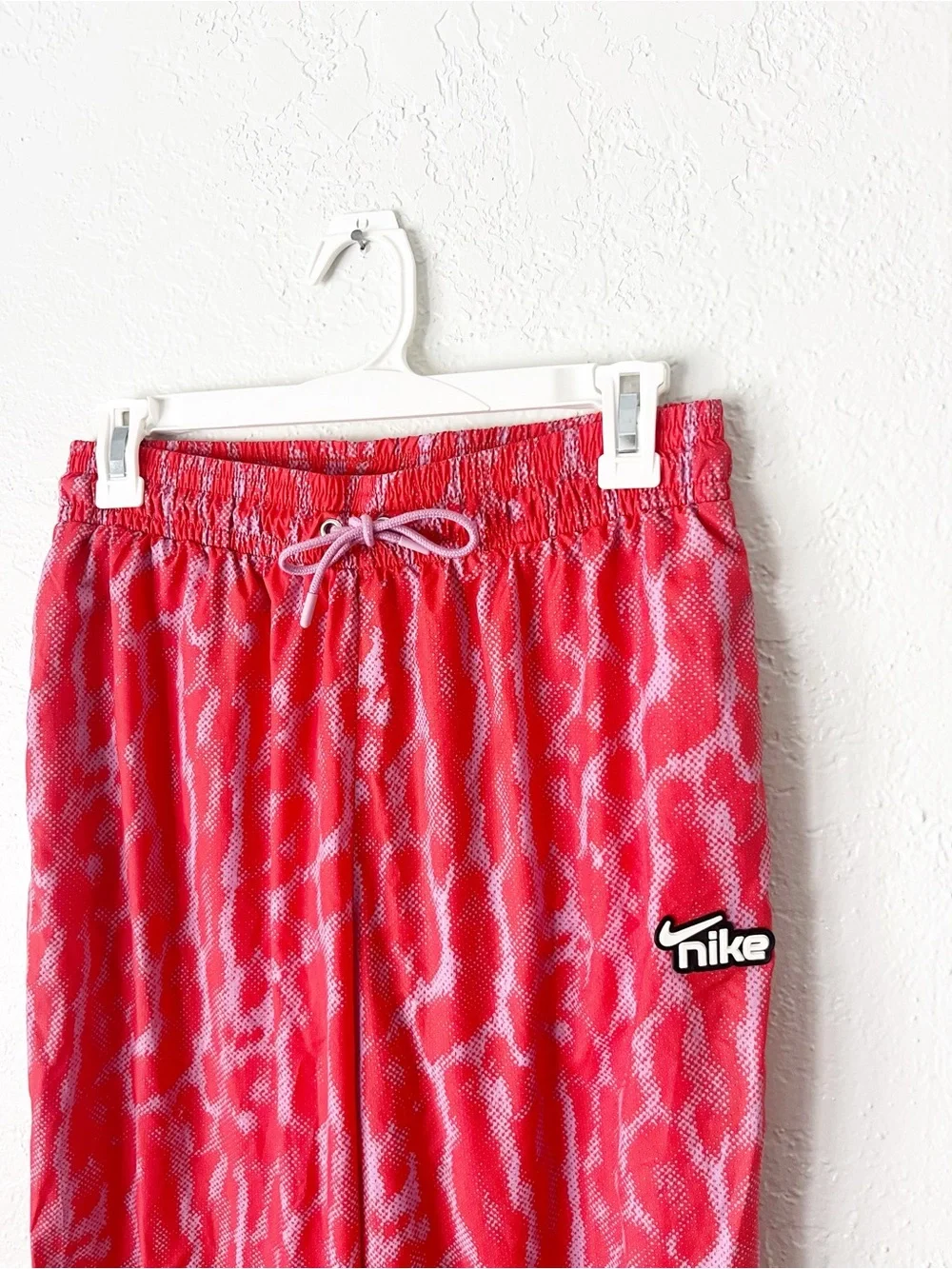Nike sportswear pink